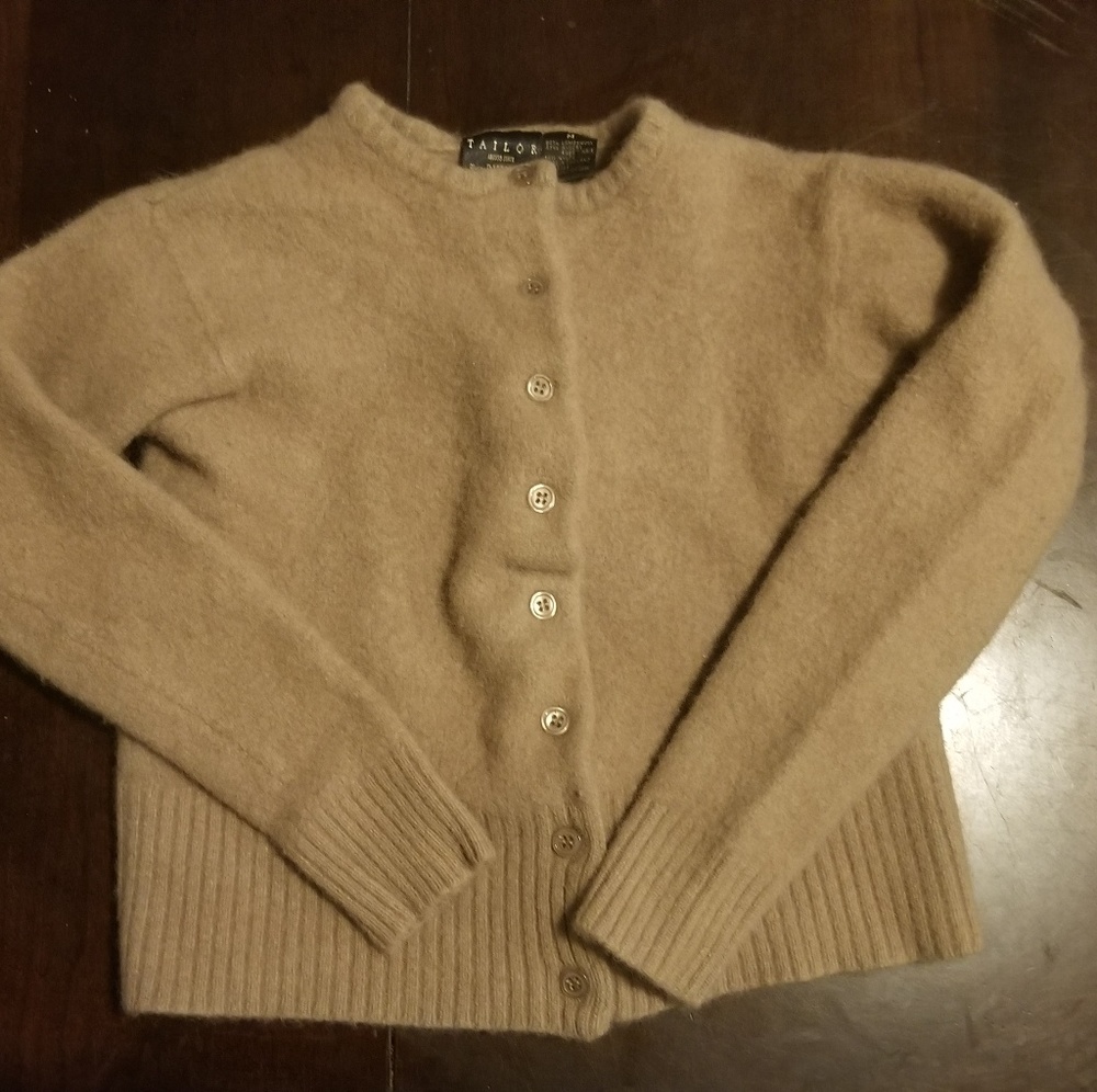 Tailor B Moss sweater